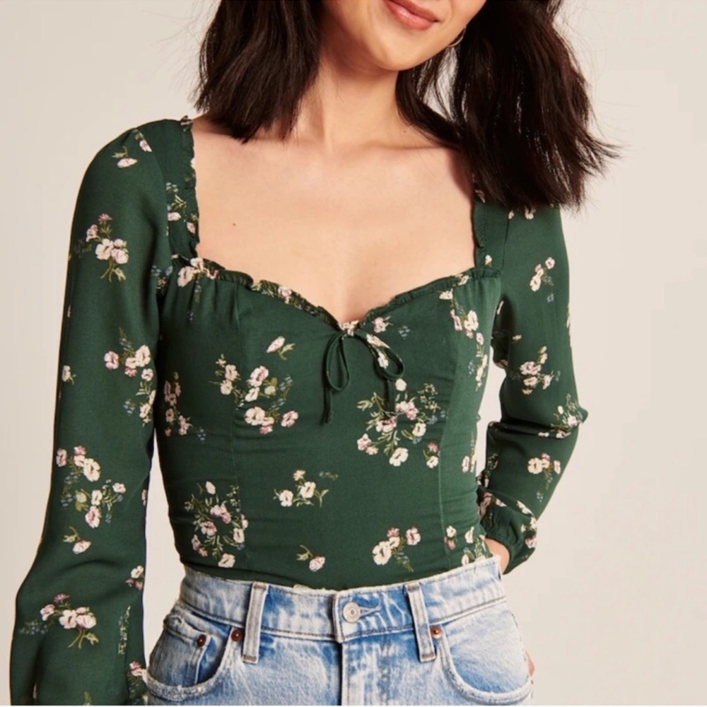 Long Sleeve Sweetheart Top - Picture 3 of 14